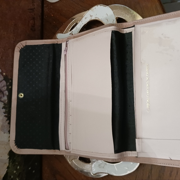 Vintage Princess Gardner Trifold Kiss Lock 👛 👜Lamb Skin Purse Wallet.🎁 👛 👜 - Picture 2 of 16